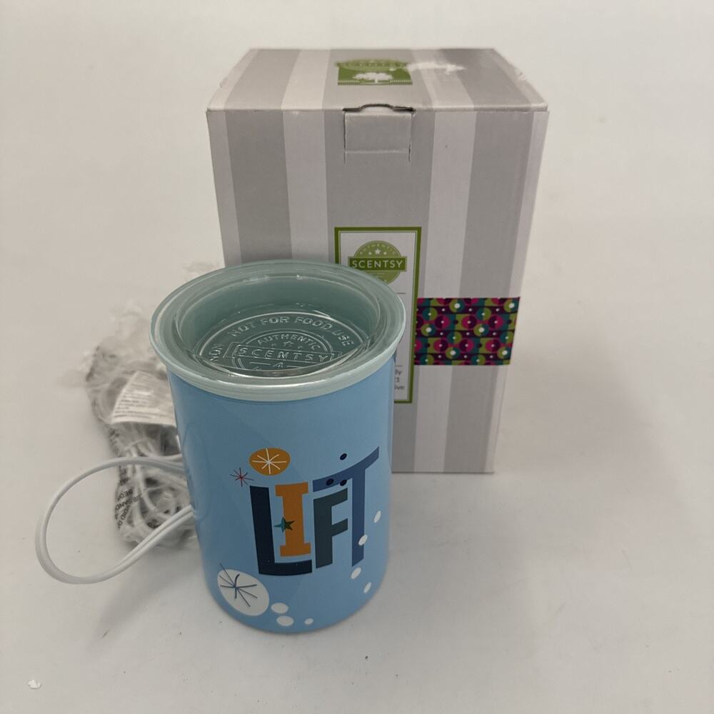 SCENTSY Family Reunion 2021 Commemorative Warmer Lift Unused Full Size